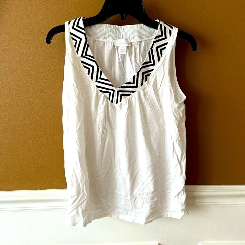 Charter Club White Sleeveless Tank Top with V neck Black Design Size Medium